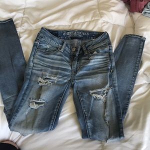 High waisted ripped jeans